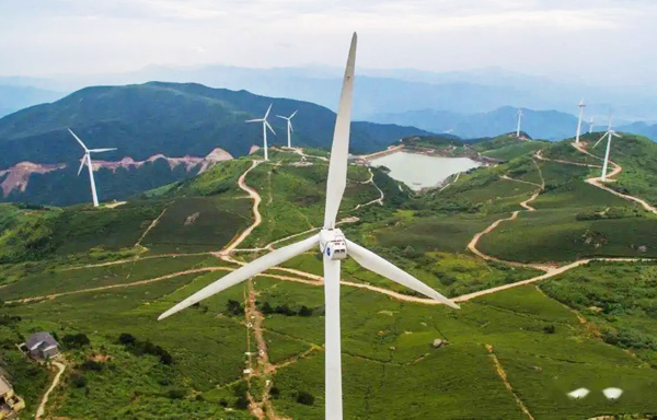 风力发电机转一圈能发几多电？？？？？？？