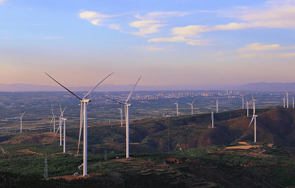 风力发电机转这么慢能发电吗？？？？？？？