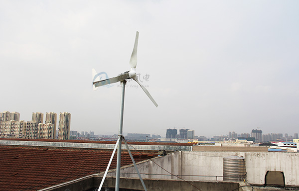 什么样的发电机适合风力发电？？？？？